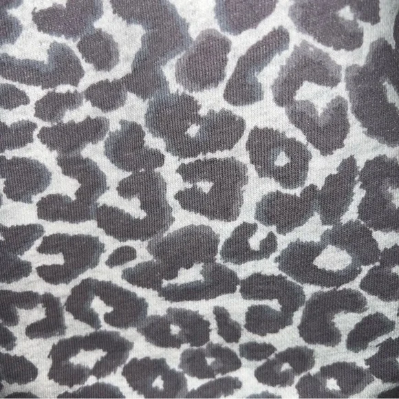 T by Talbots Classic French Terry Cheetah Sweatshirt Size Small - Picture 6 of 11